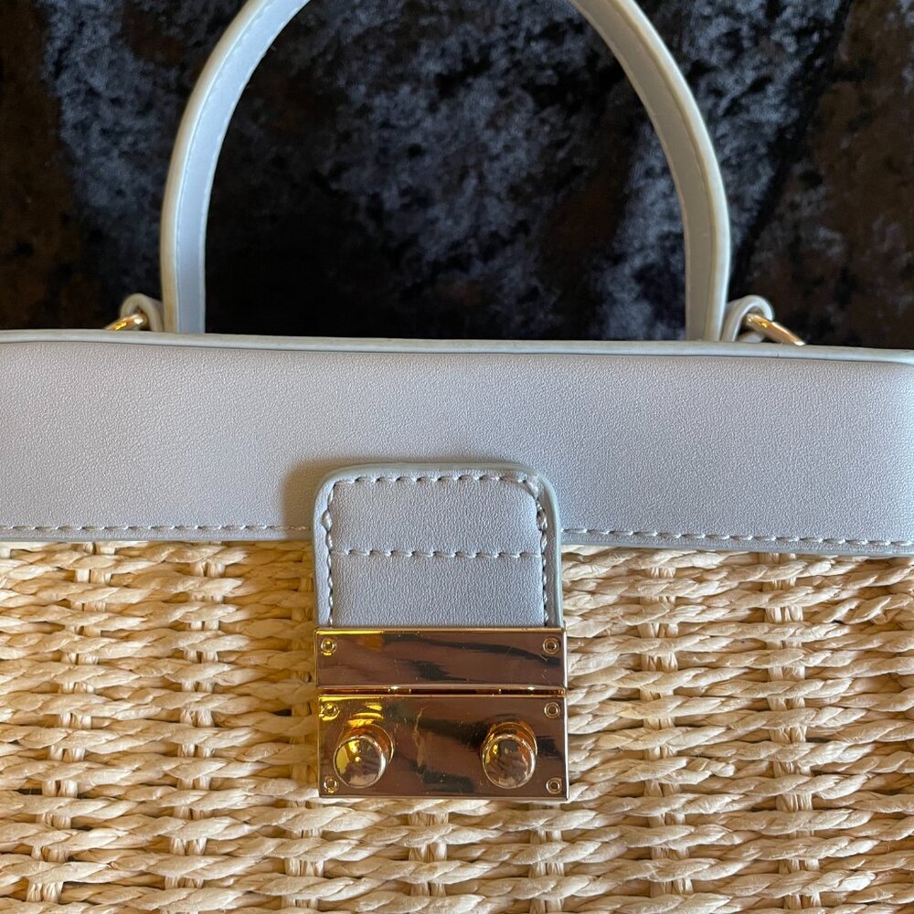 Live Dreams light blue basket pill box purse - Picture 5 of 9